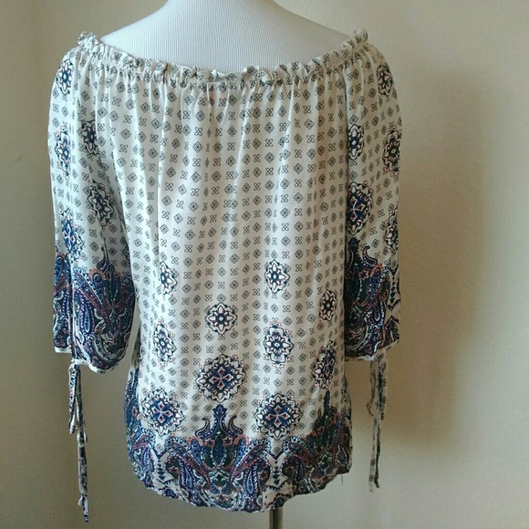 Off the shoulder blouse - Picture 3 of 4